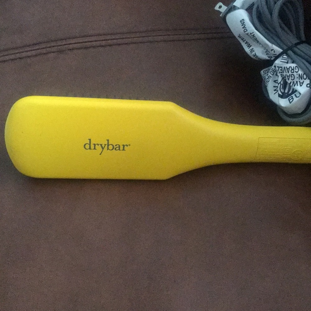 Drybar hair brush